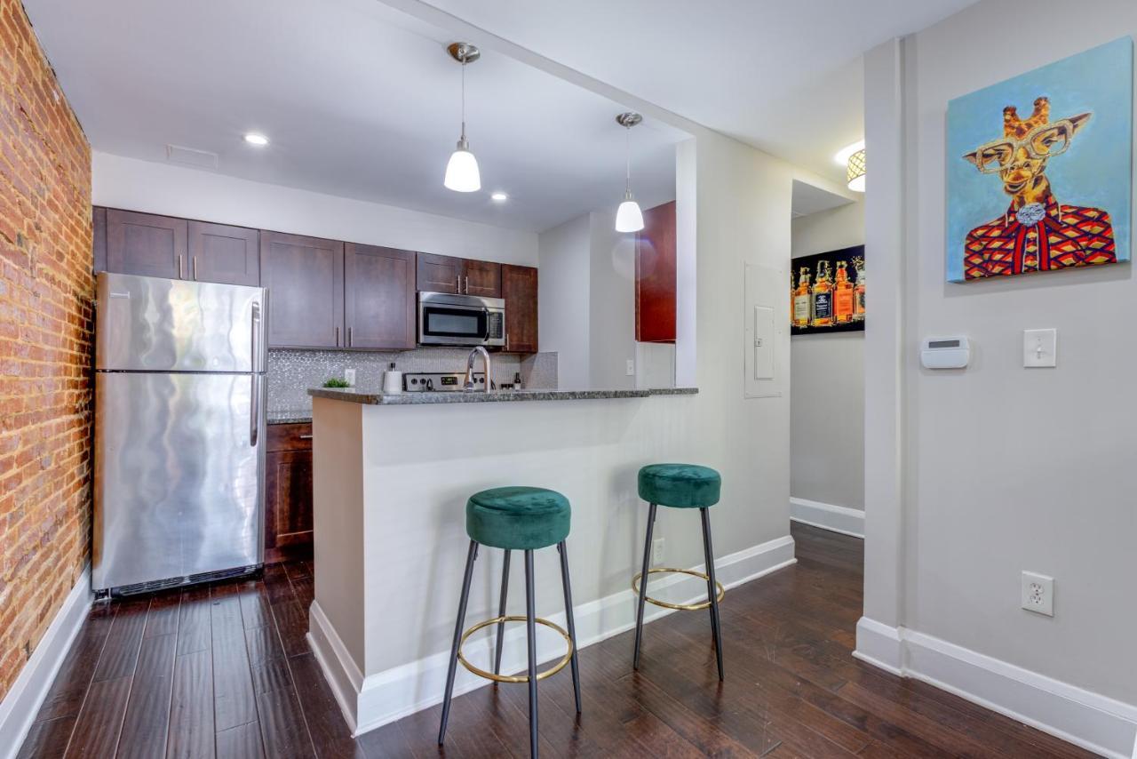 2-story Designer Theme 2br Apt Near The Inner Harbor Appartement