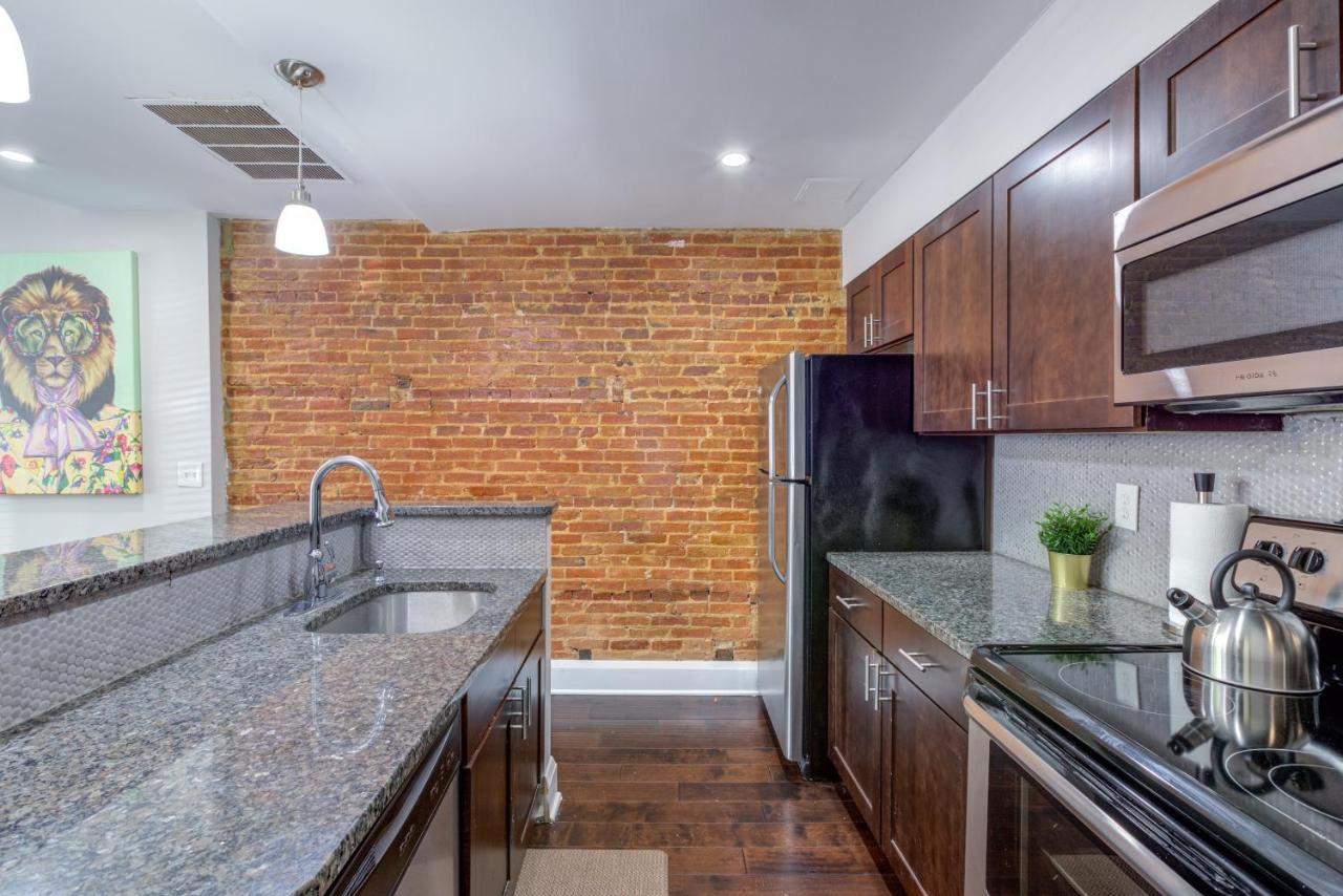 2-story Designer Theme 2br Apt Near The Inner Harbor Appartement Baltimore