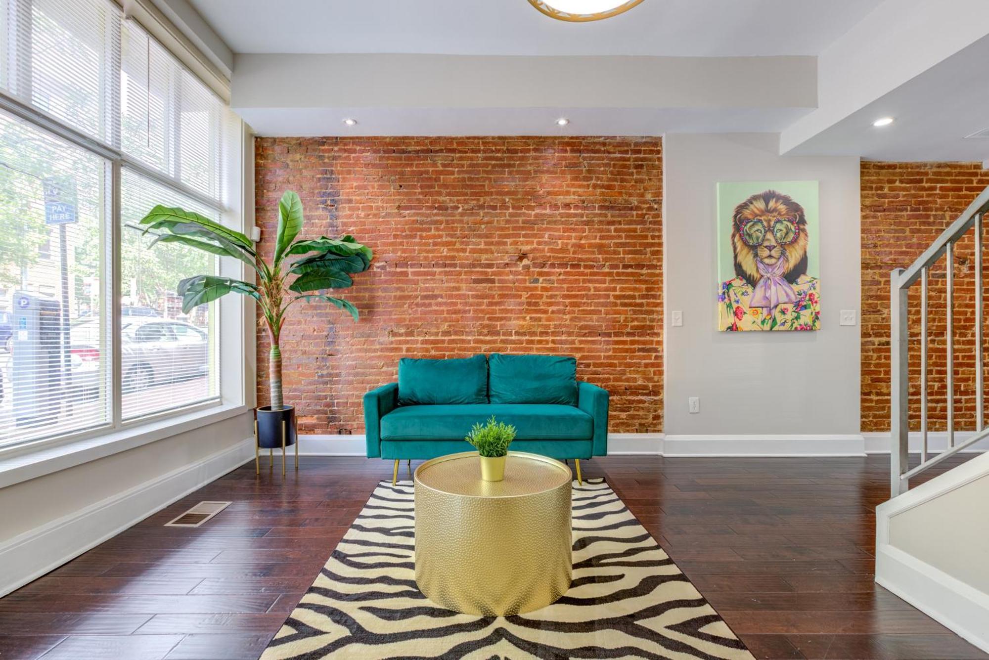 2-story Designer Theme 2br Apt Near The Inner Harbor Appartement Baltimore